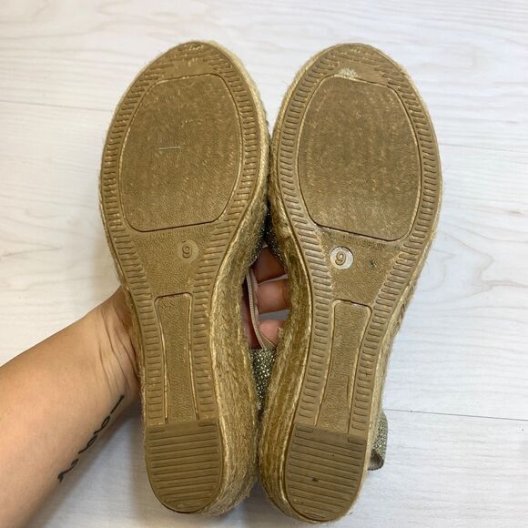 Andre Assous Espadrille Wedge Sandal Women's Size 9 SIlver Slip On Glitter - Picture 7 of 9